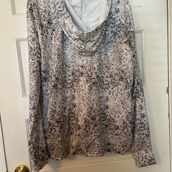 Ideology pullover hoodie size large.  The tie is missing. - Picture 4 of 6